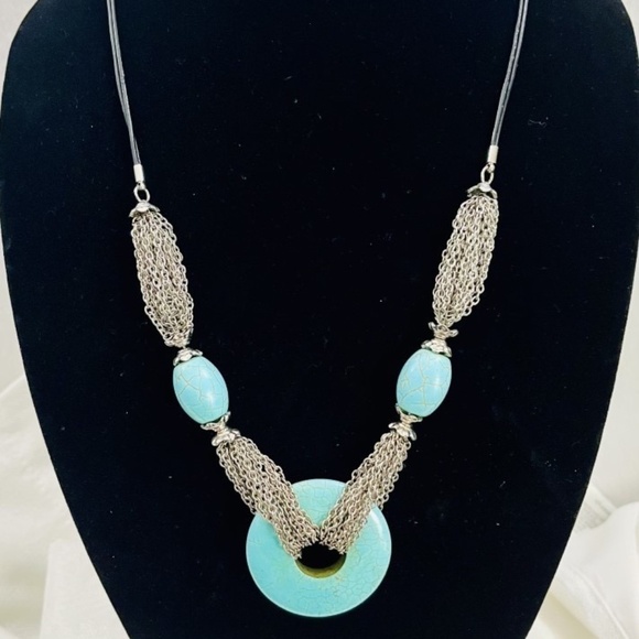 Unbranded Chunky Multi-strand Turquoise Colored Pendant Beaded Necklace - Picture 1 of 5